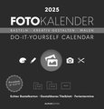 Alpha Edition - Foto-Bastelkalender schwarz 2025, 21x22cm, Do it yourself Kalender mit Seiten aus hochwertigem Bastelkarton, gestaltbares Titelblatt, Ferientermine DE/AT/CH und int. Kalendarium